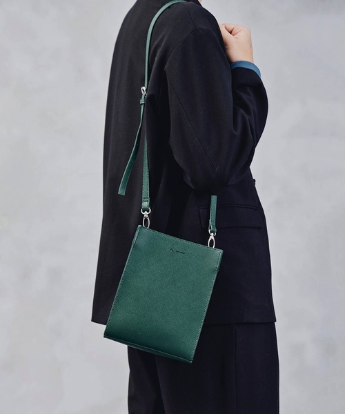 tk.TAKEO KIKUCHI(ティーケータケオキクチ)の「◆スクエアボックスショルダーバッグ(ユニセックスアイテム)(ショルダーバッグ・メンズ・グレー系その他2/グレー系その他3/ブラック系4/ブラック系5/ベージュ/ブラック系/ライトパープル/ベージュ系4/ベージュ系6/ダークグリーン系/ブラック系1/ブラック系3/ブラック/ブラウン系その他6/ブルー系その他6/ブルー系6/ブラック系8/ブラック系その他2/ブラック系その他/ブラック系7/ブラック系その他3/ブラック系2・00)」の19枚目の写真