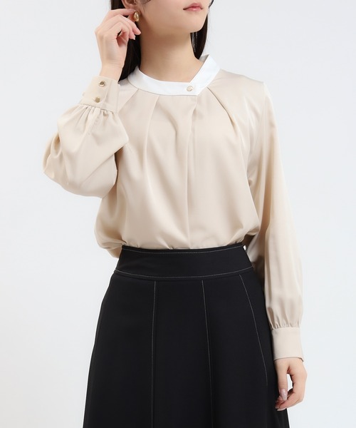 TRUDEA(トルディア)の「配色アシメネックブラウス(シャツ/ブラウス・レディース・ホワイト/ベージュ・MEDIUM)」の2枚目の写真