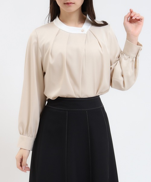 TRUDEA(トルディア)の「配色アシメネックブラウス(シャツ/ブラウス・レディース・ホワイト/ベージュ・MEDIUM)」の8枚目の写真