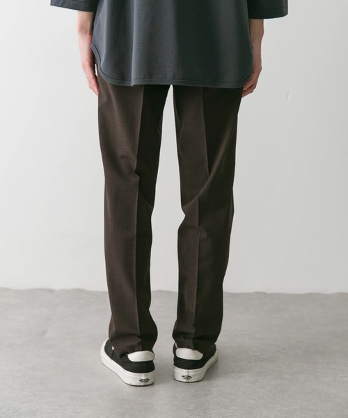 URBAN RESEARCH DOORS(アーバンリサーチドアーズ)の「『UR TECH DRYLUXE』『イージーケア/速乾』テーパードパンツ(その他パンツ・メンズ・ベージュ系その他/ブラック/ブラウン/グレー・MEDIUM/LARGE/SMALL/X-LARGE)」の21枚目の写真