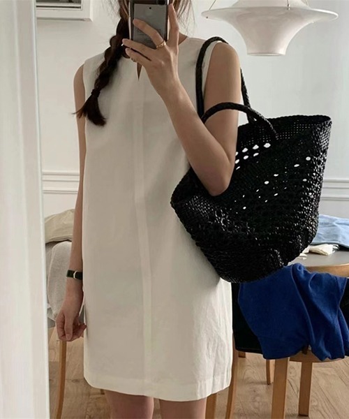 gossip!ロサンゼルス(ゴシップロサンゼルス)の「YUGA ノースリーブ Aラインワンピース(ワンピース・レディース・ブラック/ホワイト・FREE)」の17枚目の写真