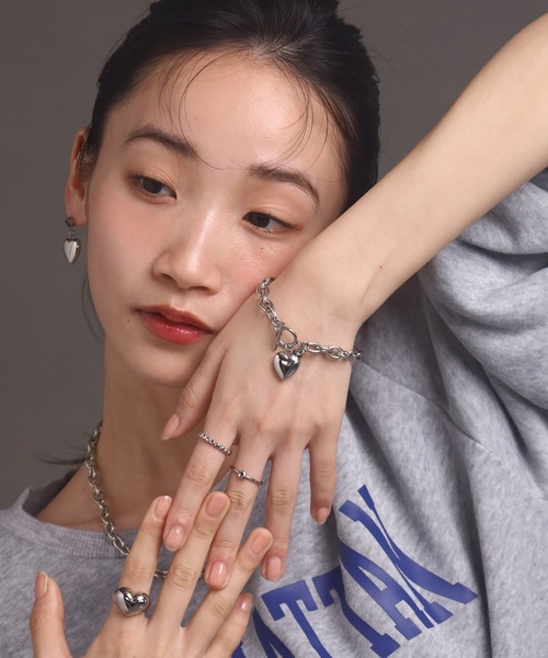LHME(エルエイチエムイー)の「【WEB限定】“Moment”ポイントハートチェーンブレスレット/サージカルステンレス(金属アレルギー対応)【LHME / エルエイチエムイー】(ブレスレット・レディース・シルバー/ゴールド・ONE SIZE)」の10枚目の写真