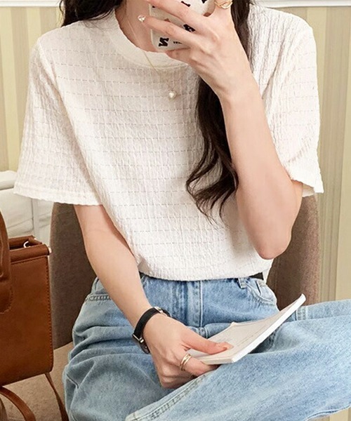 AMELY(エミリー)の「リップルTシャツ(Tシャツ/カットソー・レディース・ブラック/ブルー/モカ/ホワイト・M/L/XL)」の6枚目の写真