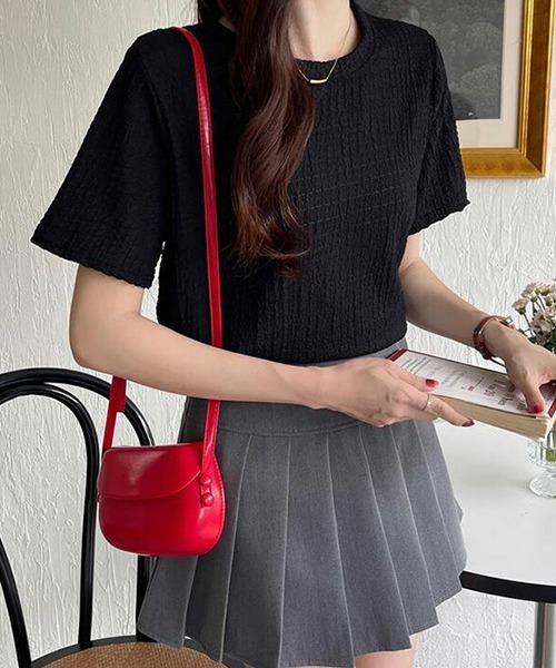 AMELY(エミリー)の「リップルTシャツ(Tシャツ/カットソー・レディース・ブラック/ブルー/モカ/ホワイト・M/L/XL)」の8枚目の写真
