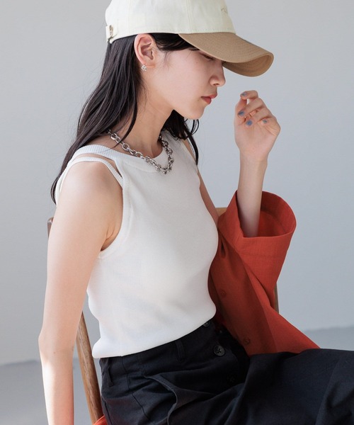 LOWRYS FARM（ローリーズファーム）の「ホルターカップニットキャミ 122946（タンクトップ・レディース・ブルー/ブラック/ホワイト/イエロー・FREE）」の2枚目の写真