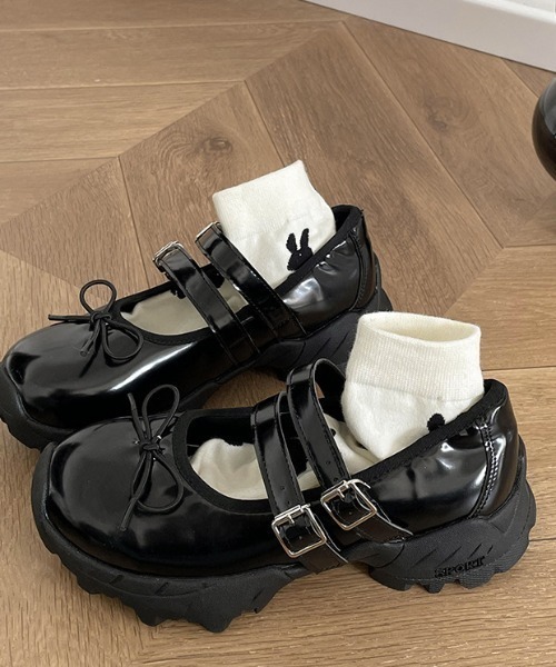 Vipoa(ヴィポア)の「double strap maryjane shoes(スニーカー・レディース・ブラック/シルバー/アイボリー・LARGE/SMALL/MEDIUM)」の8枚目の写真