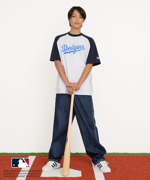 GLAZOS(グラソス)の「【大人向けサイズあり】【MLB】チームロゴプリントラグランスリーブ半袖Tシャツ(Tシャツ/カットソー・キッズ・グレー/オートミール/ネイビー/ホワイト・140cm/150cm/160cm/170cm)」の14枚目の写真