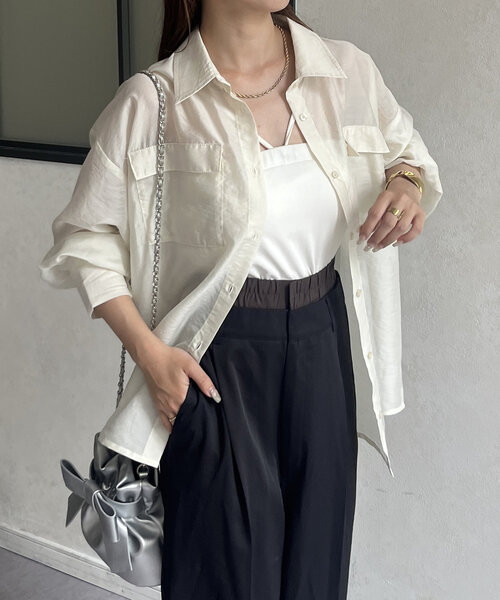 Thevon（ゼボン）の「バックレースアップシアーシャツ（シャツ/ブラウス・レディース・グリーン/イエロー/ネイビー/ベージュ/アイボリー・M/MP）」の9枚目の写真