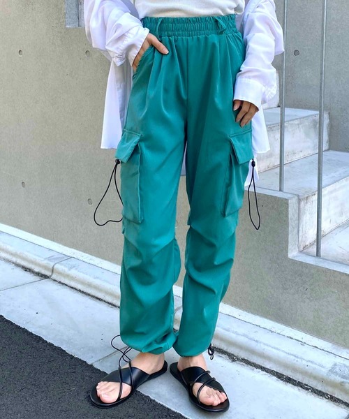NANEA(ナネア)の「ベルト付き 裾ドロストカラーカーゴパンツ(カーゴパンツ・レディース・パープル/ピンク/グリーン・SMALL/MEDIUM/LARGE)」の4枚目の写真