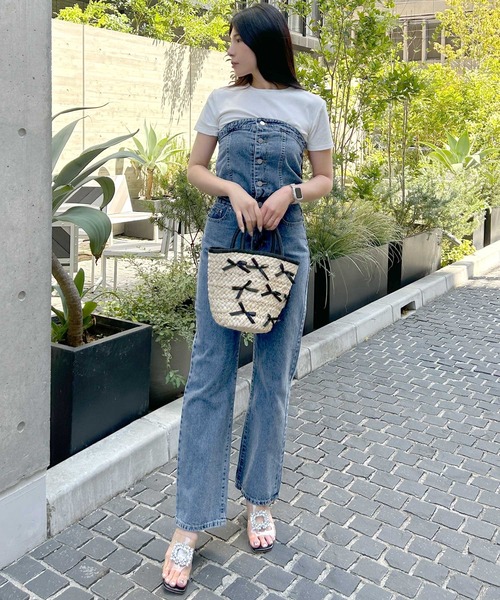 Julia Boutique（ジュリアブティック）の「ベアトップデニムサロペットパンツ/24129（デニムパンツ・レディース・ブルー・S/M/L）」の13枚目の写真