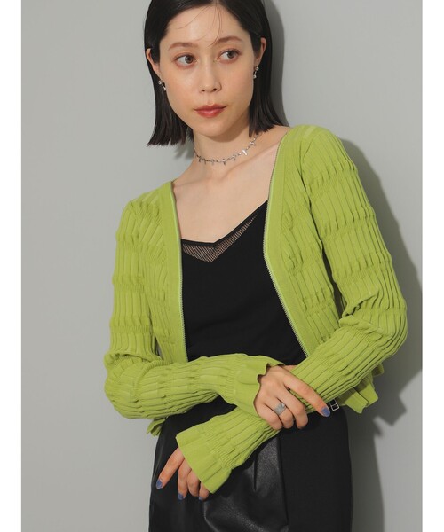 Ray BEAMS(レイビームス)の「シャーリング ジップ カーディガン(カーディガン/ボレロ・レディース・グリーン系その他2/ブラック/オフホワイト・ONE SIZE)」の5枚目の写真