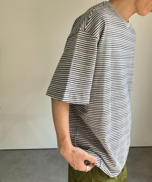 CREARE -LINO-(クレアーレリノ)の「ウエストドロスト 細ボーダーTシャツ/半袖TOPS/Y2K(Tシャツ/カットソー・メンズ・グレー/ネイビー・MEDIUM/LARGE)」の5枚目の写真