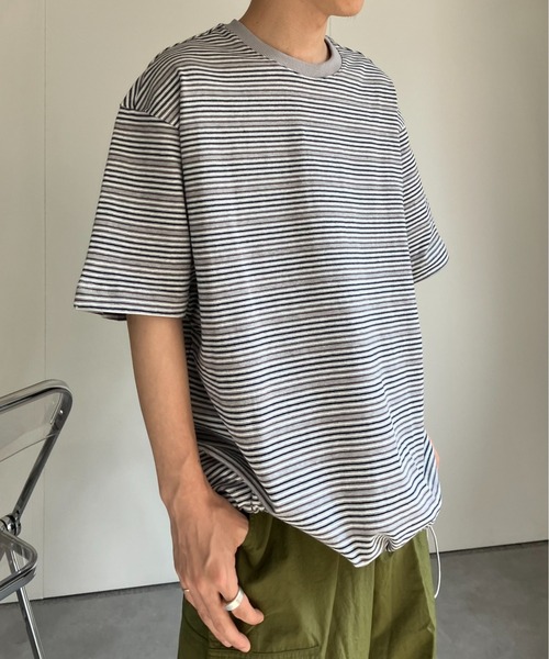 CREARE -LINO-(クレアーレリノ)の「ウエストドロスト 細ボーダーTシャツ/半袖TOPS/Y2K(Tシャツ/カットソー・メンズ・グレー/ネイビー・MEDIUM/LARGE)」の14枚目の写真