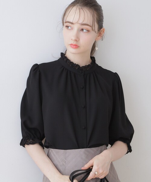 couture brooch（クチュールブローチ）の「◆【上品華やか／二の腕カバー】5分袖エンブロレースブラウス（シャツ/ブラウス・レディース・アイボリー/ブラック/ライトグレー・34/36/38/40/42）」の11枚目の写真