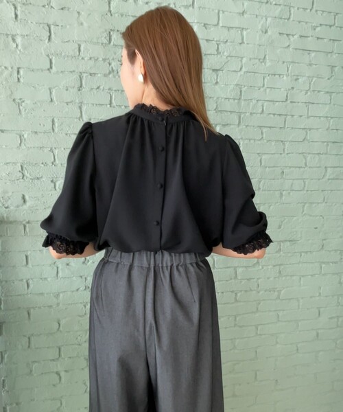 couture brooch（クチュールブローチ）の「◆【上品華やか／二の腕カバー】5分袖エンブロレースブラウス（シャツ/ブラウス・レディース・アイボリー/ブラック/ライトグレー・34/36/38/40/42）」の16枚目の写真