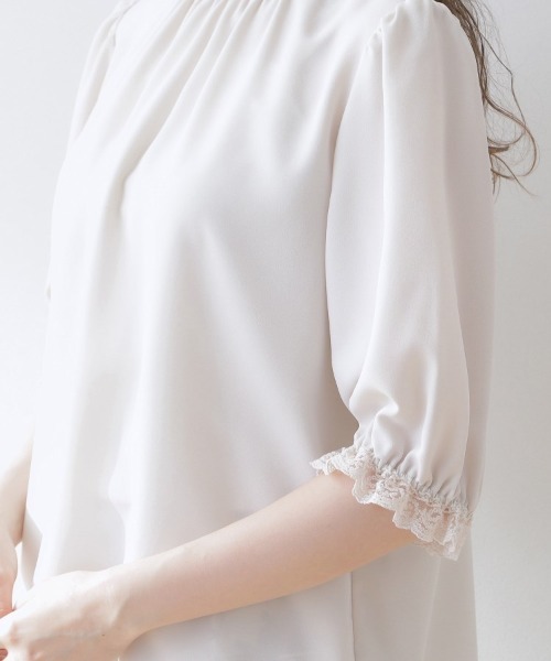 couture brooch（クチュールブローチ）の「◆【上品華やか／二の腕カバー】5分袖エンブロレースブラウス（シャツ/ブラウス・レディース・アイボリー/ブラック/ライトグレー・34/36/38/40/42）」の9枚目の写真