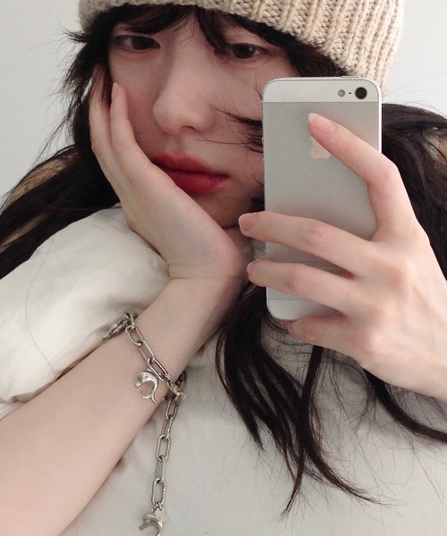 igi(イジ)の「CHARM BRACELET( IRUKA ) / チャームブレスレット イルカ(ブレスレット・レディース・シルバー・FREE)」の1枚目の写真