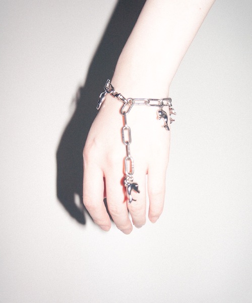 igi(イジ)の「CHARM BRACELET( IRUKA ) / チャームブレスレット イルカ(ブレスレット・レディース・シルバー・FREE)」の8枚目の写真