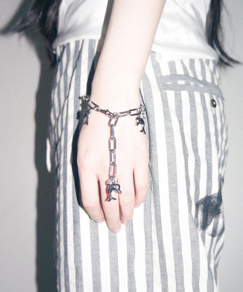 igi(イジ)の「CHARM BRACELET( IRUKA ) / チャームブレスレット イルカ(ブレスレット・レディース・シルバー・FREE)」の11枚目の写真