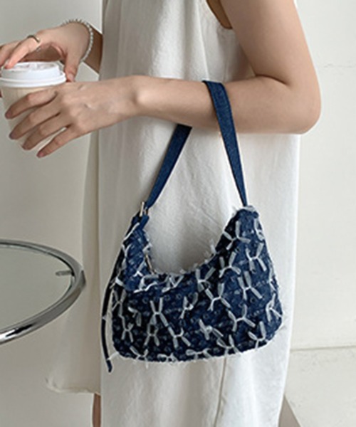 LAFFMO（ラフモ）の「チュールデニムショルダーバッグ（ショルダーバッグ・レディース・ライトブルー/ブルー/ダークブルー・F）」の10枚目の写真