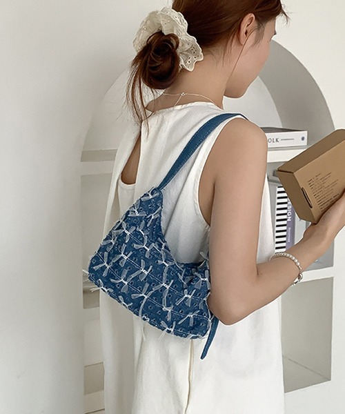 LAFFMO（ラフモ）の「チュールデニムショルダーバッグ（ショルダーバッグ・レディース・ライトブルー/ブルー/ダークブルー・F）」の15枚目の写真