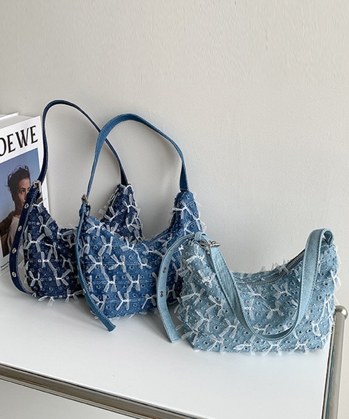 LAFFMO（ラフモ）の「チュールデニムショルダーバッグ（ショルダーバッグ・レディース・ライトブルー/ブルー/ダークブルー・F）」の4枚目の写真