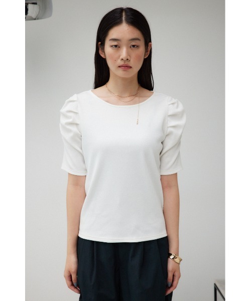 AZUL by moussy(アズールバイマウジー)の「2WAYギャザースリーブリブトップス(Tシャツ/カットソー・レディース・ライトグレー/アイボリー/ブラック・SMALL/MEDIUM)」の7枚目の写真