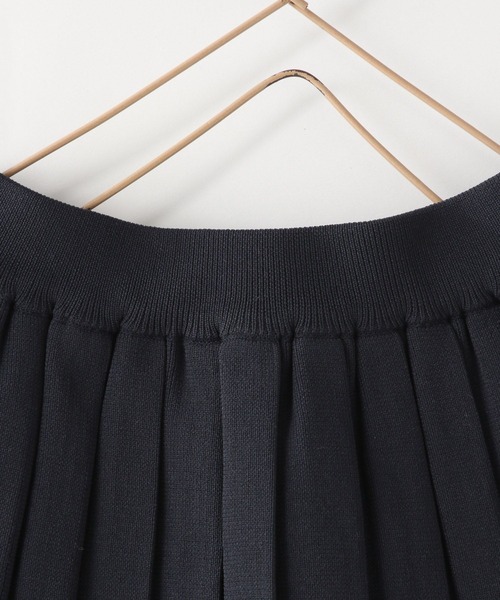 LOWRYS FARM(ローリーズファーム)の「ラインプリーツスカート 145393(スカート・キッズ・ブラウン/ネイビー・110cm/120cm/130cm/140cm/150cm)」の3枚目の写真
