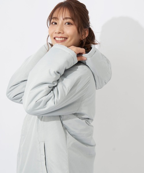 FILA（フィラ）の「中綿ベンチコート（その他アウター・レディース・ライトグレー/ワイン・MEDIUM/LARGE/X-LARGE/XX-LARGE）」の5枚目の写真