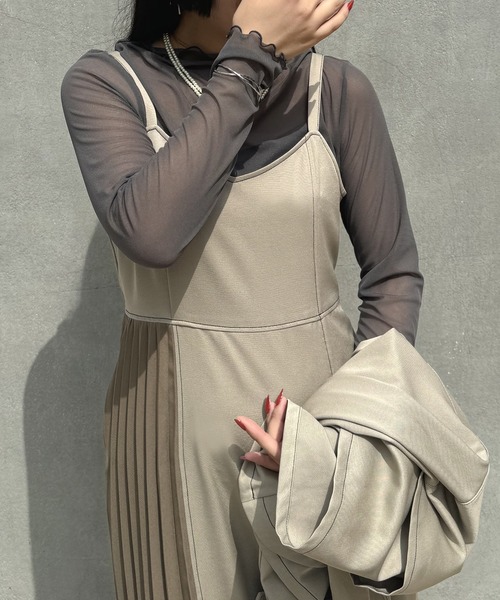 NICOLE CLUB（ニコル　クラブ）の「メロウシアーロングTEE（Tシャツ/カットソー・レディース・オフホワイト/チャコール/ベージュ/ネイビー/マスタード・FREE）」の3枚目の写真