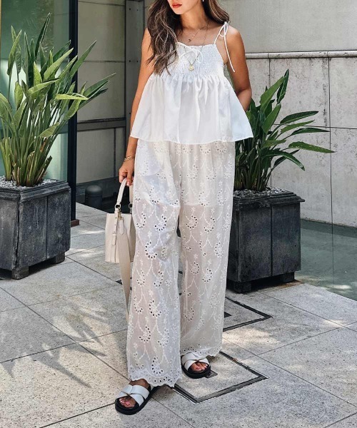 esutoreja(エストレジャ)の「リボンギャザーキャミソール(キャミソール・レディース・ホワイト・FREE)」の2枚目の写真