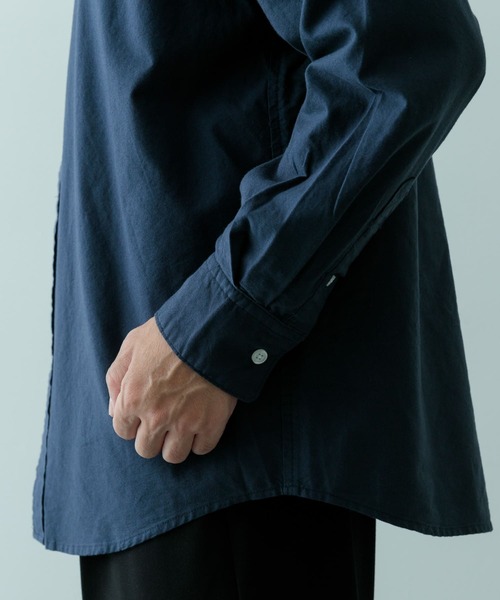 ITEMS URBANRESEARCH(アイテムズ アーバンリサーチ)の「ワンポイント刺繍OXレギュラーカラーシャツ(シャツ/ブラウス・メンズ・ホワイト/ライトグレー/ネイビー・MEDIUM/LARGE)」の22枚目の写真