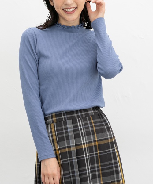 Honeys(ハニーズ)の「フリルハイネックT(Tシャツ/カットソー・レディース・ベージュ/ピンク/グリーン/オフホワイト/ブルー/ブラック/スミクロ/ブルーグレー/ダークブルー・S/M/L/LL)」の7枚目の写真