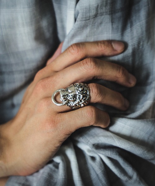 BILL WALL LEATHER（ビルウォールレザー）の「R395R - Lion Ring With