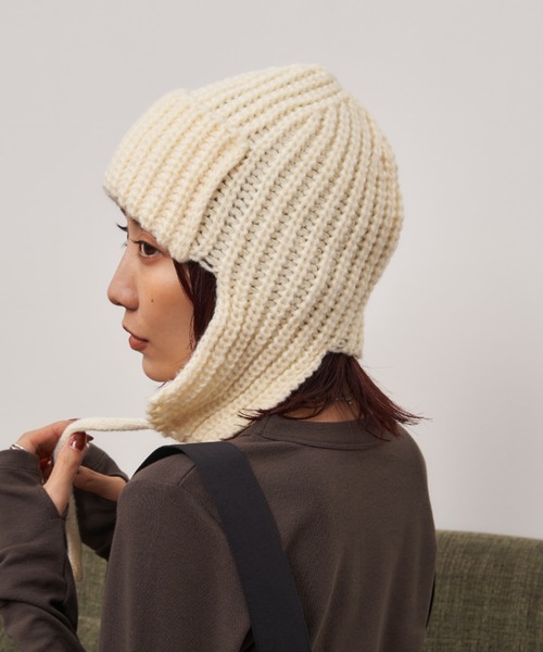 Auntie Rosa Holiday(アンティローザホリデー)の「イヤーフラップビーニー(ニットキャップ/ビーニー・レディース・ブラック/アイボリー・FREE)」の5枚目の写真