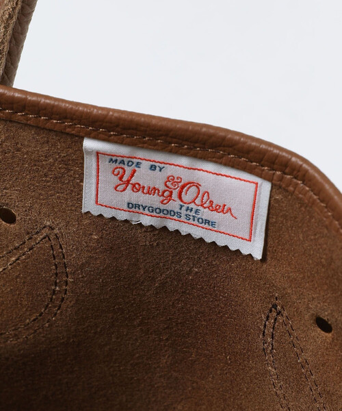 PUBLUX（パブリュクス）の「YOUNG&OLSEN The DRYGOODS STORE/ヤングアンドオルセン EMBOSSED LEATHER TOTE M/エンボスレザートートバッグ Mサイズ　限定展開（トートバッグ・レディース・グリーン/ベージュ/ブラウン/ブラック/キャメル・ONE SIZE）」の18枚目の写真