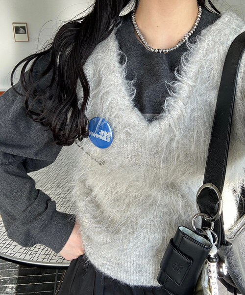 Kastane（カスタネ）の「*【2WAY/リバーシブル】シャギーニットショートベスト（ベスト・レディース・ライトグレー/ブラウン/ライム・FREE）」の22枚目の写真