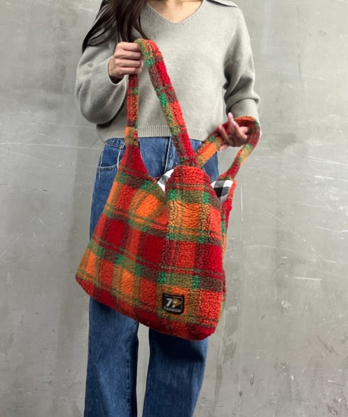 セール】ボア チェック柄プリント A4対応 大容量 ショルダーバッグ