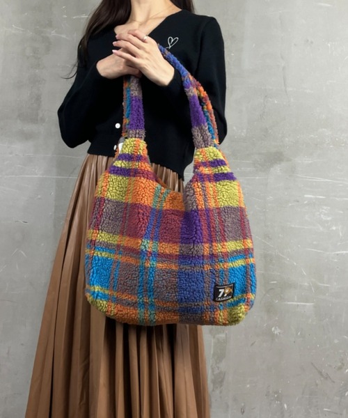 セール】ボア チェック柄プリント A4対応 大容量 ショルダーバッグ