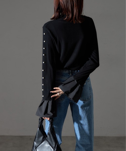 each（イーチ）の「スリーブパールラインフレアカフプルオーバー（Tシャツ/カットソー・レディース・ベージュ/グレー/ブラック・FREE）」の7枚目の写真