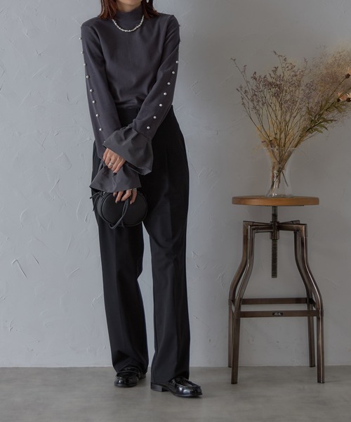 each（イーチ）の「スリーブパールラインフレアカフプルオーバー（Tシャツ/カットソー・レディース・ベージュ/グレー/ブラック・FREE）」の17枚目の写真