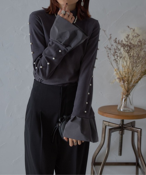 each（イーチ）の「スリーブパールラインフレアカフプルオーバー（Tシャツ/カットソー・レディース・ベージュ/グレー/ブラック・FREE）」の16枚目の写真