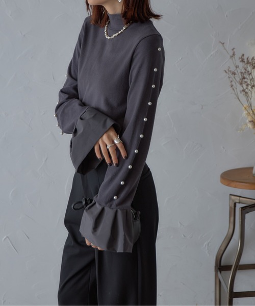 each（イーチ）の「スリーブパールラインフレアカフプルオーバー（Tシャツ/カットソー・レディース・ベージュ/グレー/ブラック・FREE）」の15枚目の写真