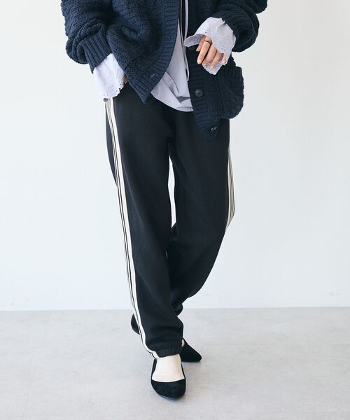 CRAFT STANDARD BOUTIQUE（クラフトスタンダードブティック）の「【ユニセックス】裏起毛トラックパンツ（スウェットパンツ・レディース・杢グレー/チャコールグレー/ホワイト/ブラック・M/L/XL）」の13枚目の写真