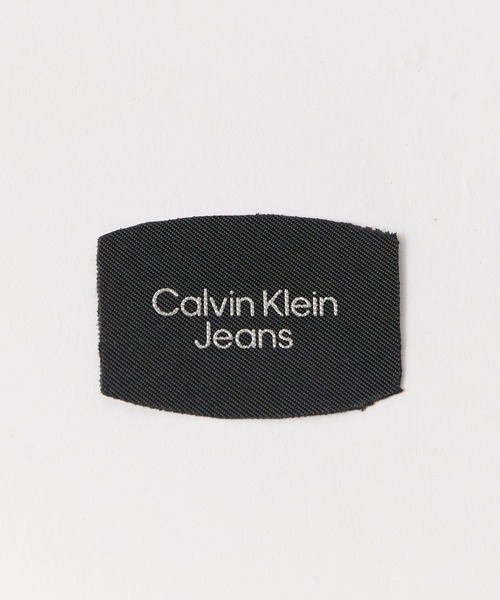 Calvin Klein(カルバン・クライン)の「Calvin Klein/カルバンクライン SLEEK SHOULDER BAG ショルダーバック(ショルダーバッグ・レディース・ブラック/ホワイト/グレー・FREE)」の9枚目の写真