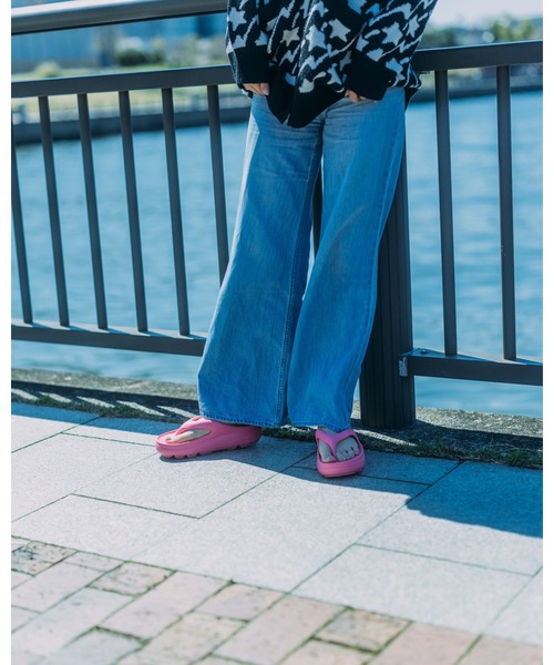 FILA（フィラ）の「DRIFTER TUBE THONG BOLD（サンダル・レディース・ブラック/ピンク・25.0cm/24.0cm/23.0cm）」の22枚目の写真