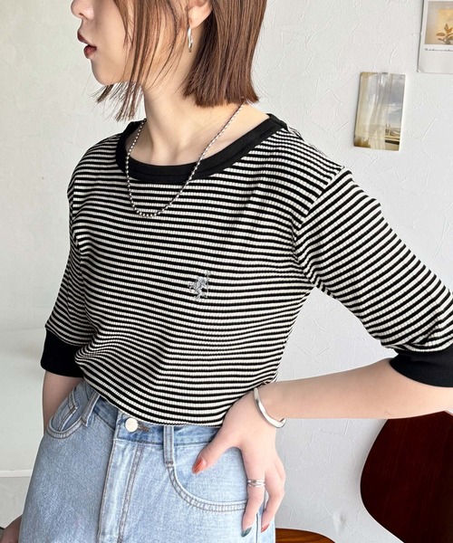 classicalelf(クラシカルエルフ)の「大人可愛いの新定番。袖リンガーボートネック胸刺繍ボーダーTシャツ(半袖)(Tシャツ/カットソー・レディース・ネイビー系/グレイッシュベージュ/ブラック×ベージュ/ベージュ系その他/グリーン系その他・X-LARGE/MEDIUM/LARGE/SMALL)」の13枚目の写真