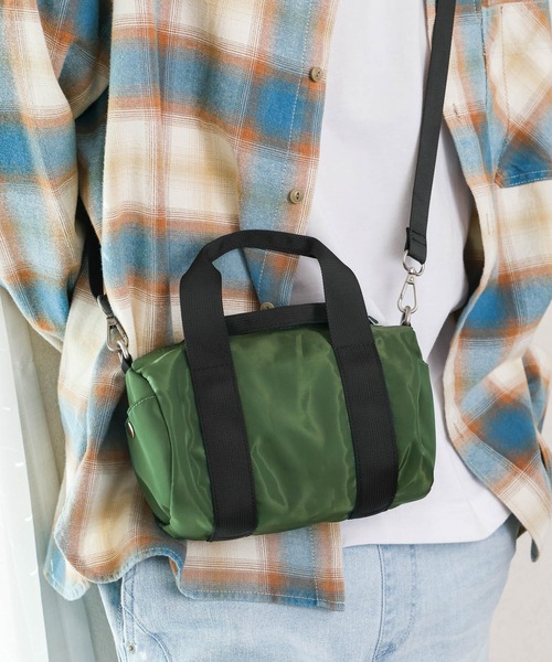 BAYFLOW（ベイフロー）の「ミニバレルバッグ（ショルダーバッグ・メンズ・ブラック/レッド/グリーン・FREE）」の3枚目の写真