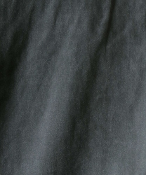 SITRY(シトリー)の「V Line Color Switching Military Track Jacket/Vライン 配色切替 ミリタリー ナイロン トラックジャケット ブルゾン(ナイロンジャケット・メンズ・カーキ/チャコール・M/L)」の6枚目の写真