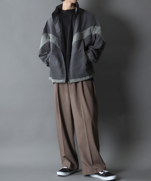 SITRY(シトリー)の「V Line Color Switching Military Track Jacket/Vライン 配色切替 ミリタリー ナイロン トラックジャケット ブルゾン(ナイロンジャケット・メンズ・カーキ/チャコール・M/L)」の10枚目の写真